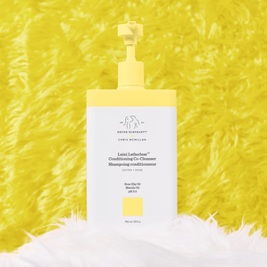 photograph of Laini Latherless™ Conditioning Co-Cleanser on fuzzy yellow background